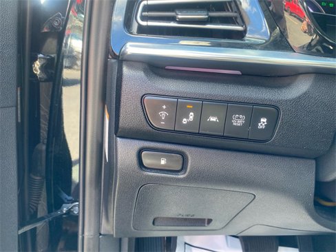 Used 2022 Kia Niro LXS image 12