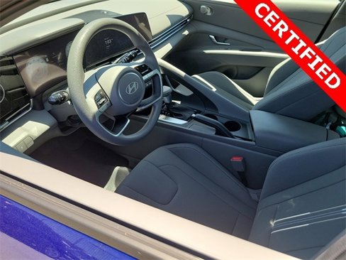 Certified 2024 Hyundai Elantra SEL image 2