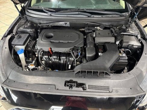 Used 2018 Hyundai Sonata SE w/ Winter Weather Package image 11