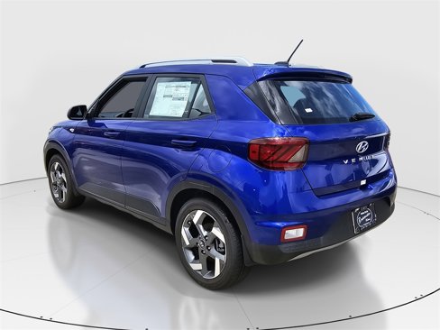 New 2025 Hyundai Venue SEL image 4