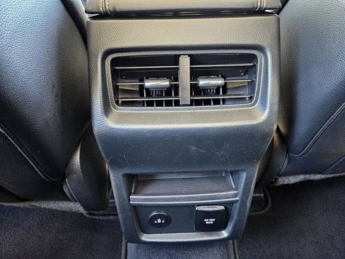 Used 2024 Ford Edge Titanium image 11