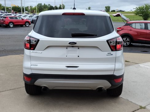 Used 2017 Ford Escape SE w/ SE Cold Weather Package image 15