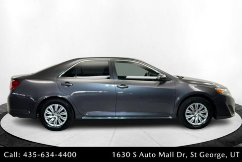 Used 2014 Toyota Camry LE image 6