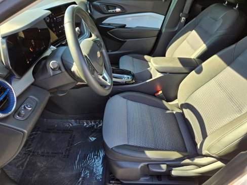 Used 2025 Chevrolet Trax LT w/ Driver Confidence Package image 10