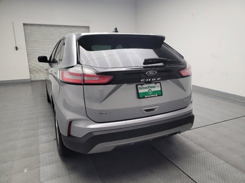 Used 2024 Ford Edge SEL image 6