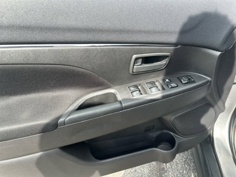 Used 2014 Mitsubishi Outlander Sport ES image 10