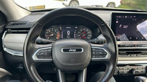 Used 2022 Jeep Compass Limited image 21