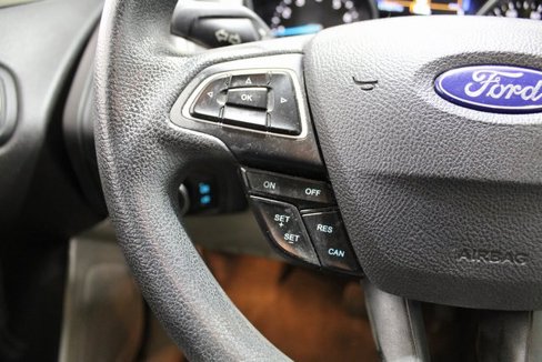Used 2018 Ford Focus SE image 5