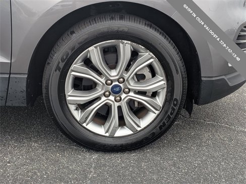 Used 2022 Ford Edge Titanium image 11