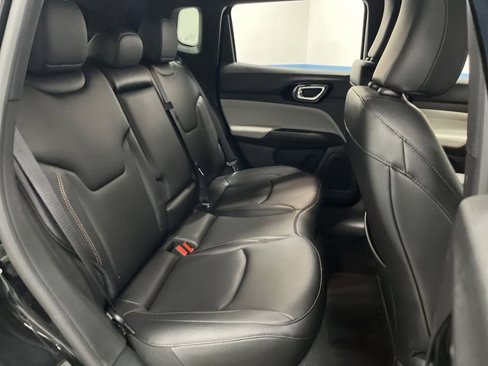 Used 2024 Jeep Compass Limited image 30