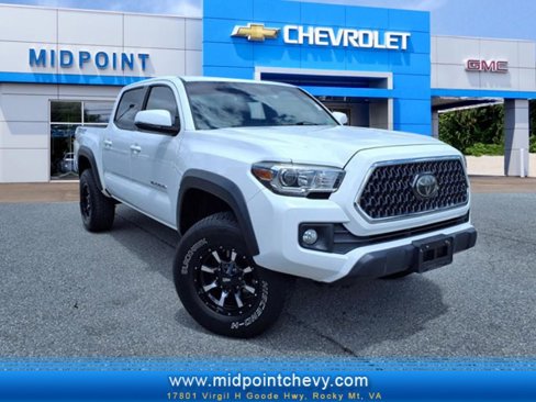 Used 2019 Toyota Tacoma TRD Off-Road image 1