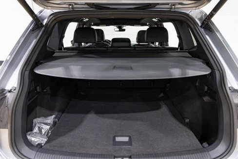 Used 2022 Volkswagen Tiguan SE R-Line image 33