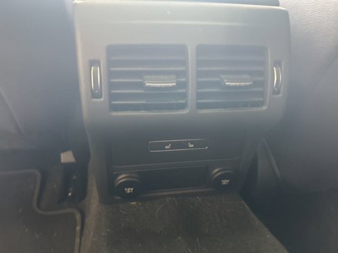 Used 2018 Jaguar XF Premium image 21