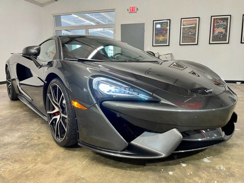 Used 2017 McLaren 570S image 21
