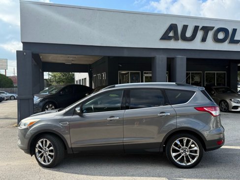 Used 2014 Ford Escape SE w/ SE Chrome Package image 3