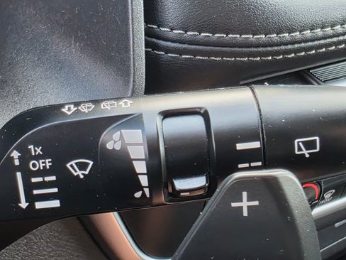 Used 2023 Nissan Rogue SV image 35