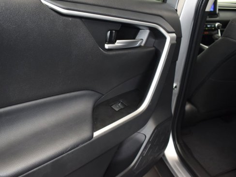 Used 2023 Toyota RAV4 XLE image 15