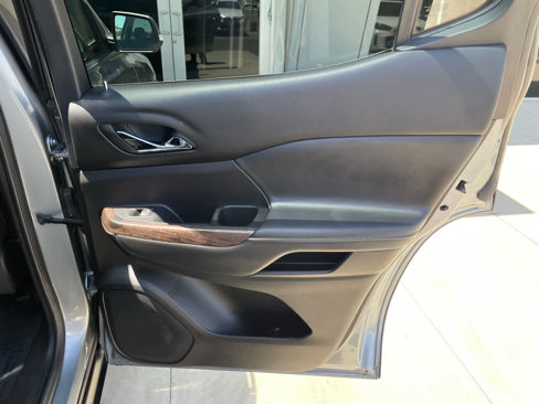 Used 2023 GMC Acadia Denali image 18