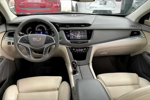 Used 2017 Cadillac XT5 Luxury w/ Driver Awareness Package image 15
