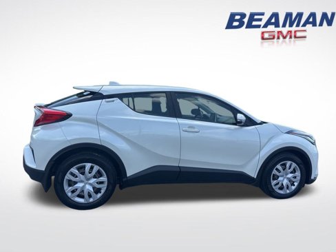Used 2020 Toyota C-HR LE image 10
