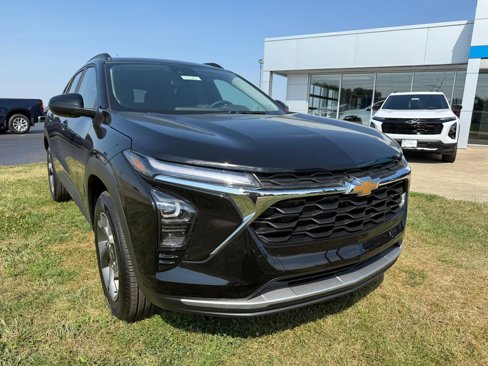 New 2026 Chevrolet Trax LT w/ Driver Confidence Package image 1