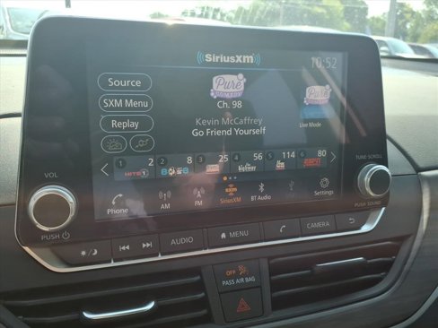 Used 2025 Nissan Altima 2.5 SV image 23