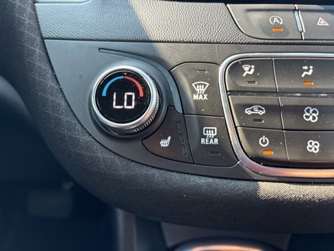Used 2023 Chevrolet Malibu LT image 24