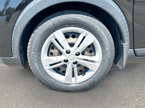 Used 2020 Nissan Kicks S image 28