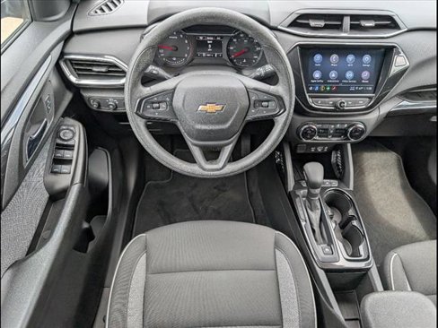 Used 2023 Chevrolet TrailBlazer LT w/ Convenience Package image 8