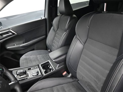 Used 2024 Mitsubishi Outlander SE image 33