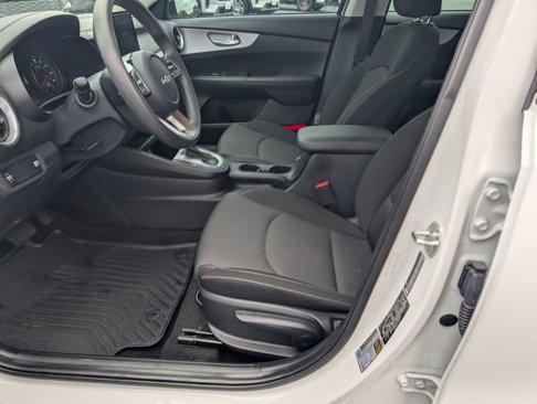 Used 2024 Kia Forte LXS image 11