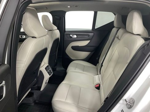 New 2025 Volvo XC40 B5 Plus w/ Protection Package Premier image 32