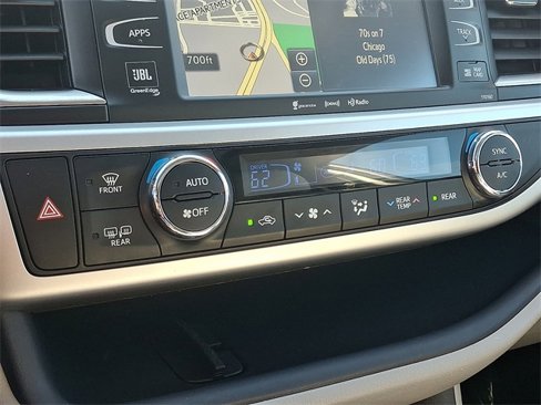 Used 2016 Toyota Highlander Limited image 16