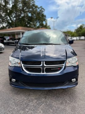 Used 2017 Dodge Grand Caravan SXT image 8