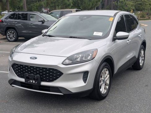 Used 2020 Ford Escape SE image 7
