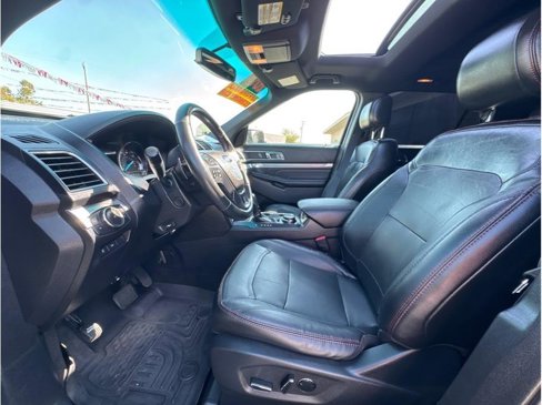 Used 2017 Ford Explorer Sport w/ Equipment Group 401A image 6