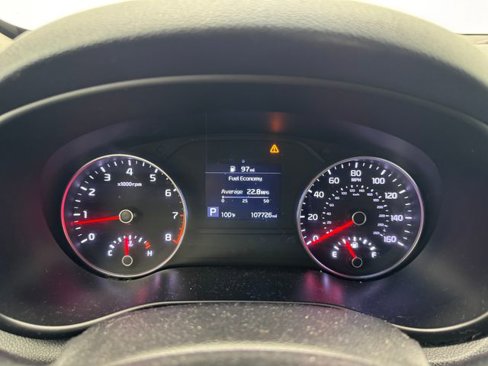 Used 2020 Kia Sportage LX image 2