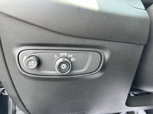 Used 2020 Chevrolet Equinox LT image 15