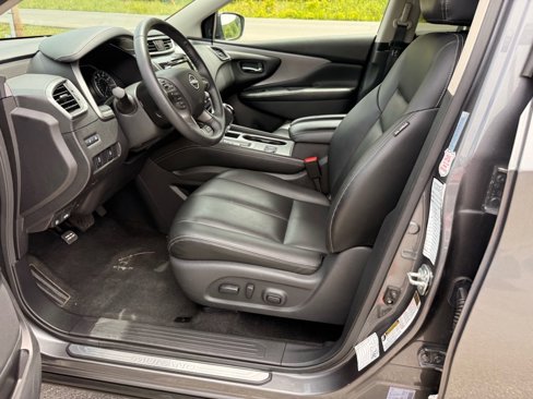Used 2023 Nissan Murano SV image 10