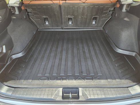 Used 2018 Subaru Outback 3.6R Touring image 38