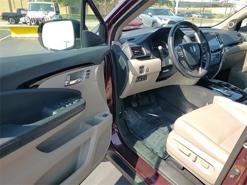 Used 2017 Honda Pilot Elite image 13