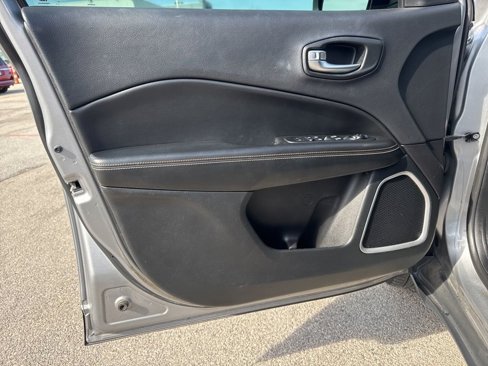 Certified 2018 Jeep Compass Latitude w/ Popular Equipment Group image 11