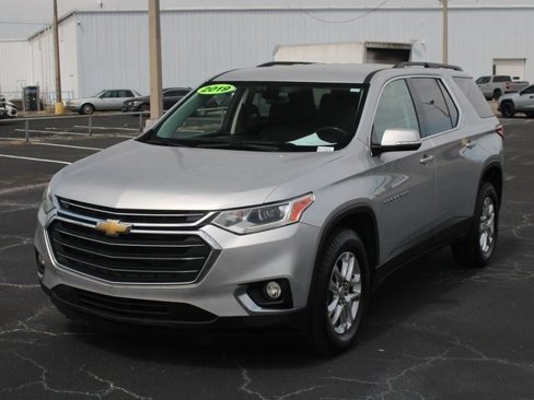 Used 2019 Chevrolet Traverse LT image 2