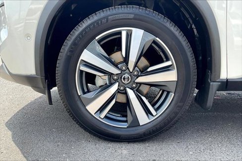 Used 2021 Nissan Rogue Platinum image 30