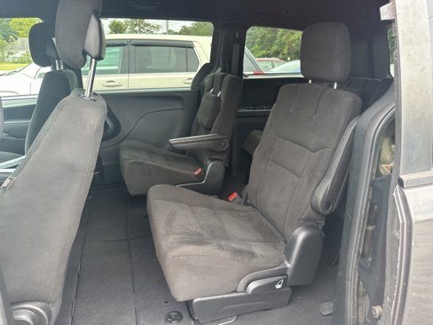 Used 2015 Dodge Grand Caravan SE w/ Quick Order Package 29E SE image 9