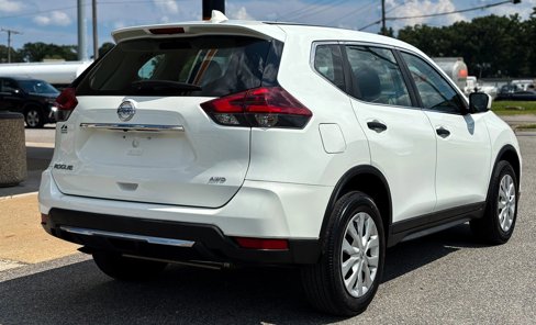 Used 2019 Nissan Rogue S image 8