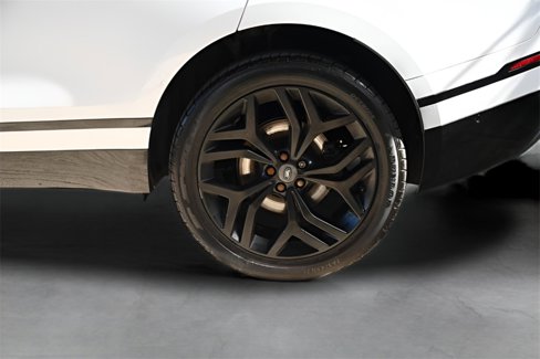 Used 2019 Land Rover Range Rover Velar R-Dynamic SE image 11