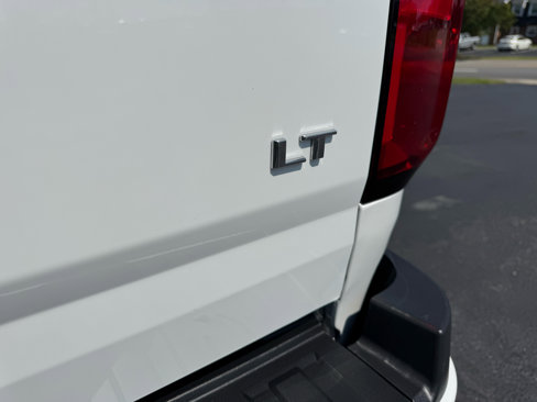 Used 2022 Chevrolet Colorado LT w/ Fleet Safety Package image 11