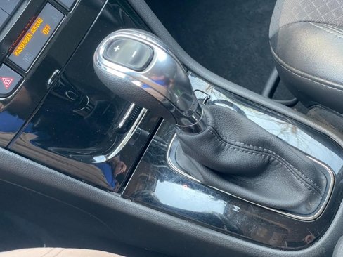 Used 2021 Buick Encore Preferred w/ Safety Package image 38