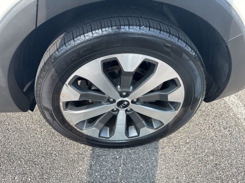 Used 2020 Kia Telluride EX w/ EX Premium Package image 17